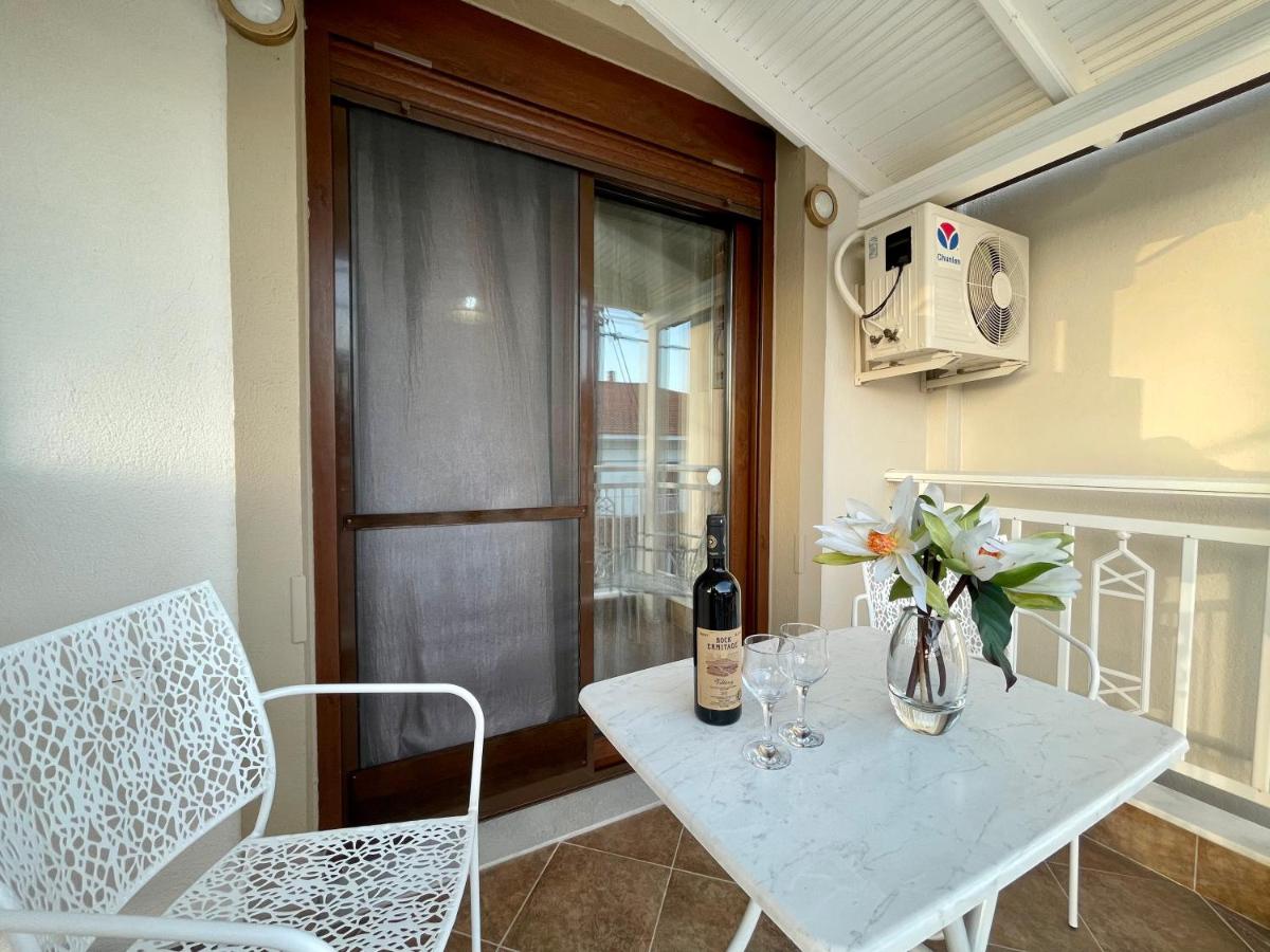 Suitetrails - Villa Emmanouela Studios - Family Accommodation