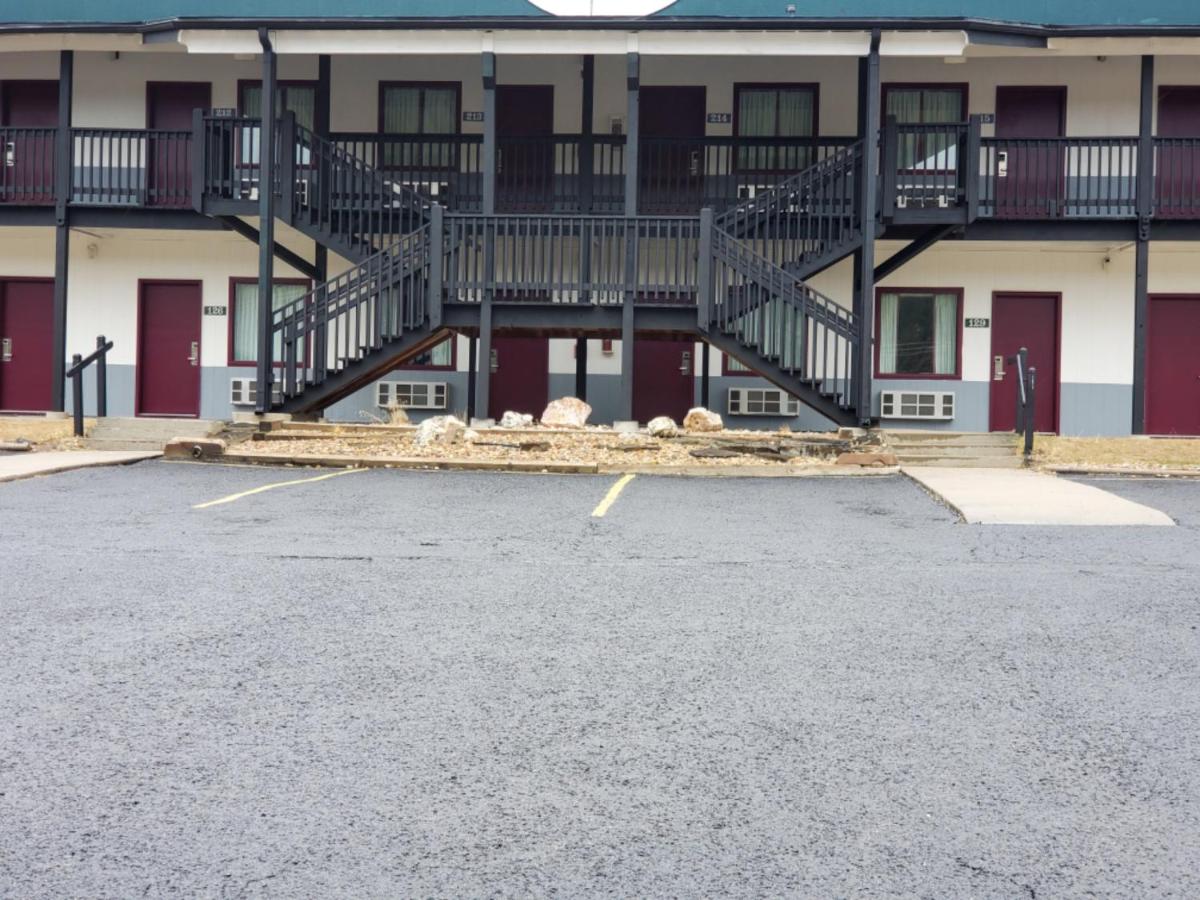 The Ponderosa - Housity