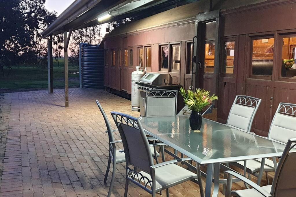 Carriages Waterfront - Housity