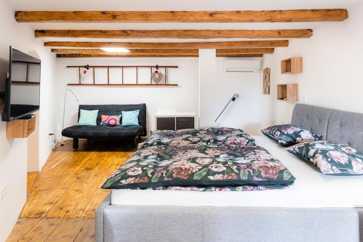Apartment VILLA IRENA Great For a Family Holiday With Free Parking And EV Station - Housity