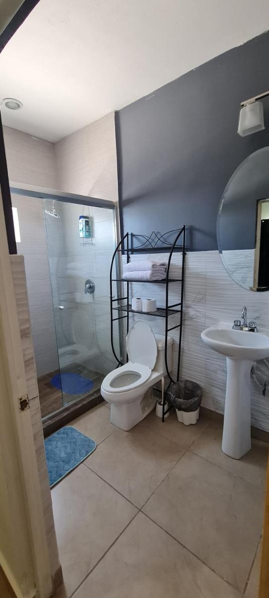 Big 3 bedroom house. - Housity