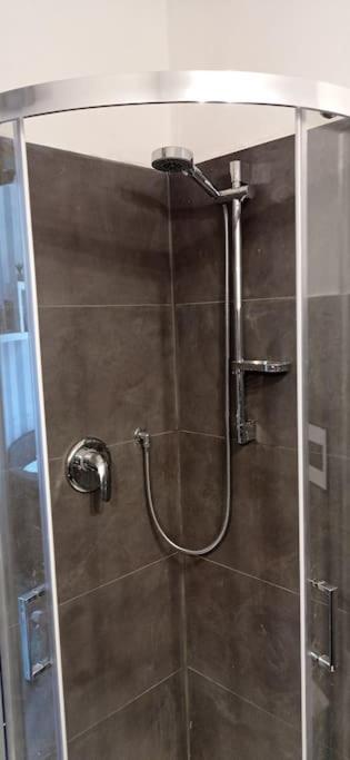 CasaAlma Pool, Terrace & Lakeview - Housity