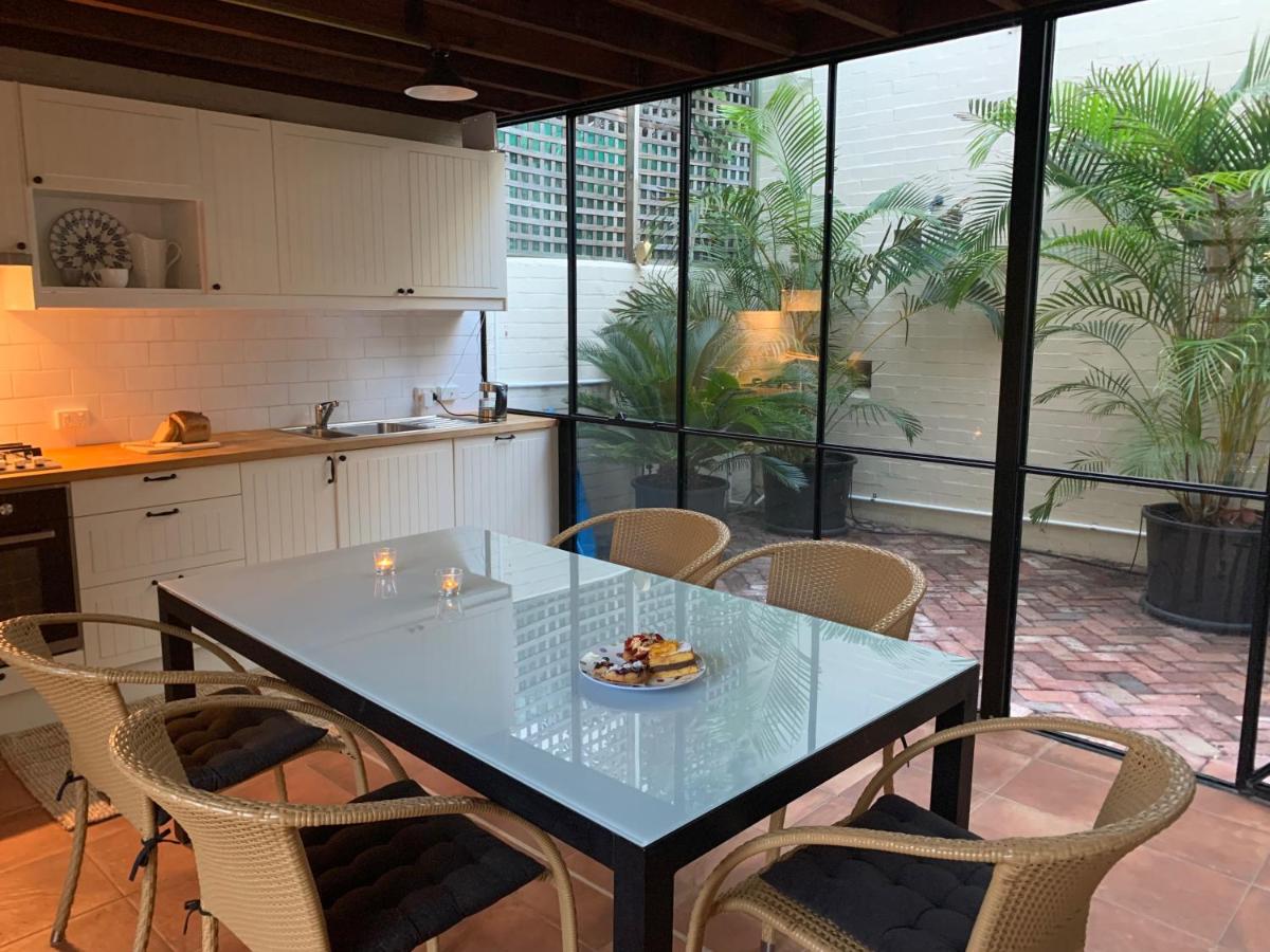 Nikki's beach house - Housity