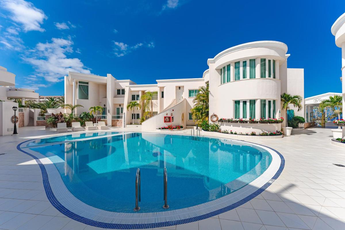 Piscina en o cerca de Flamingo Suites Boutique Hotel