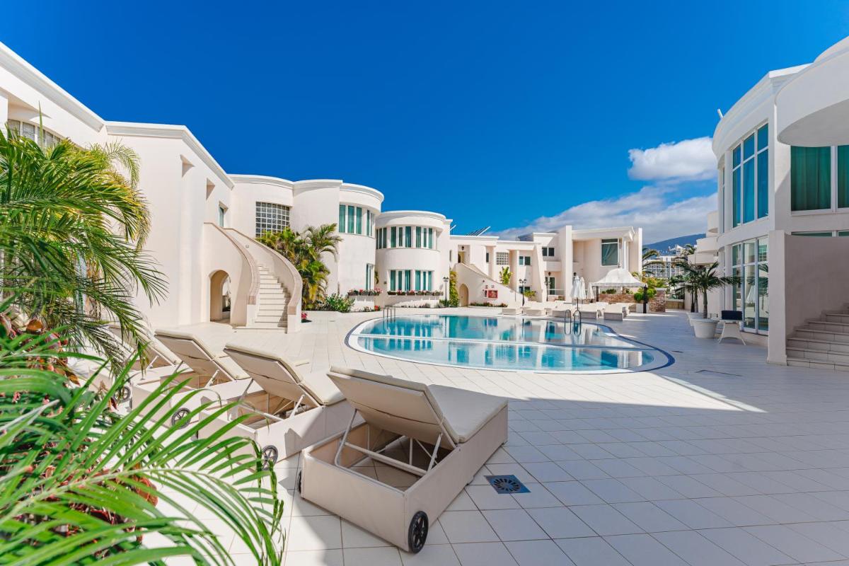 Piscina en o cerca de Flamingo Suites Boutique Hotel
