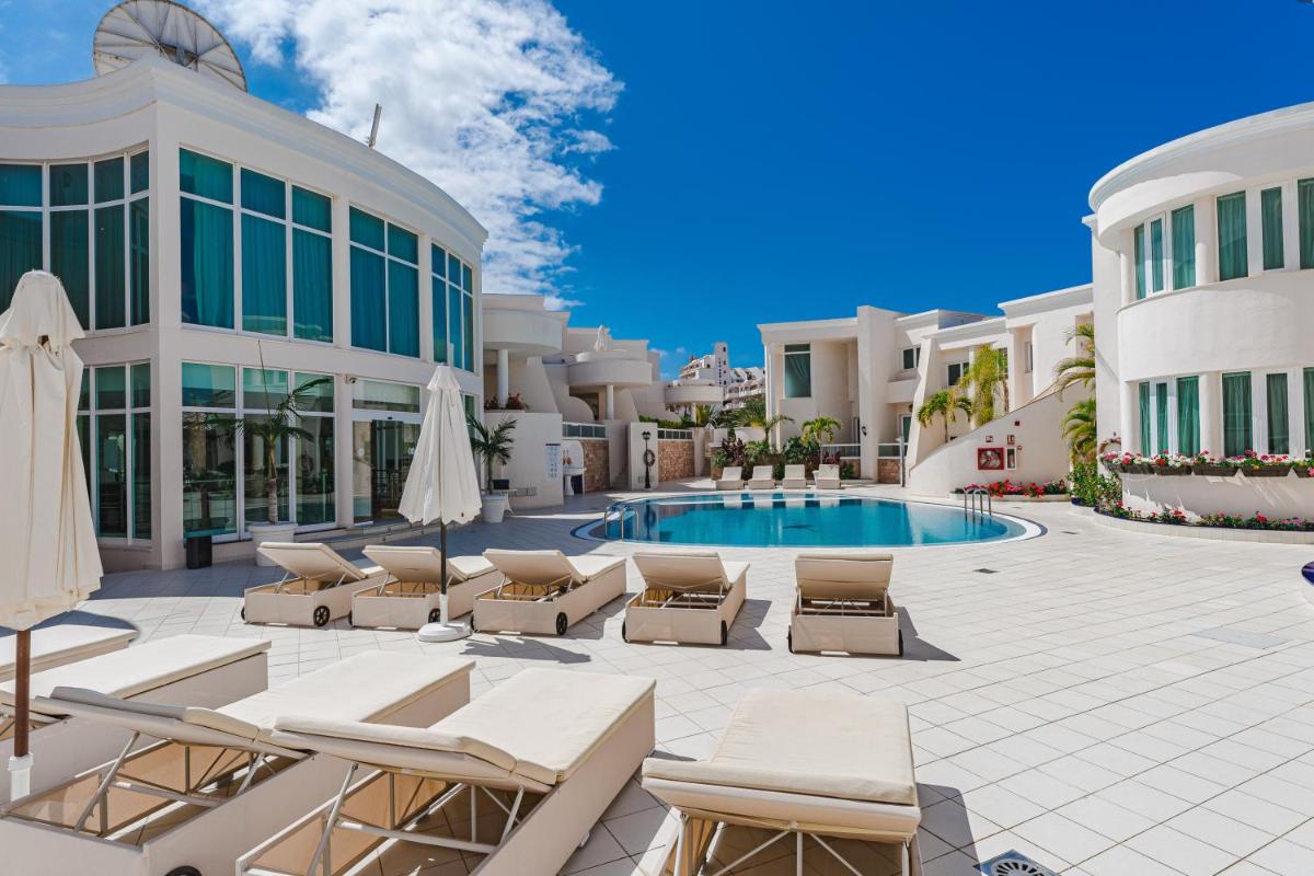 Piscina en o cerca de Flamingo Suites Boutique Hotel