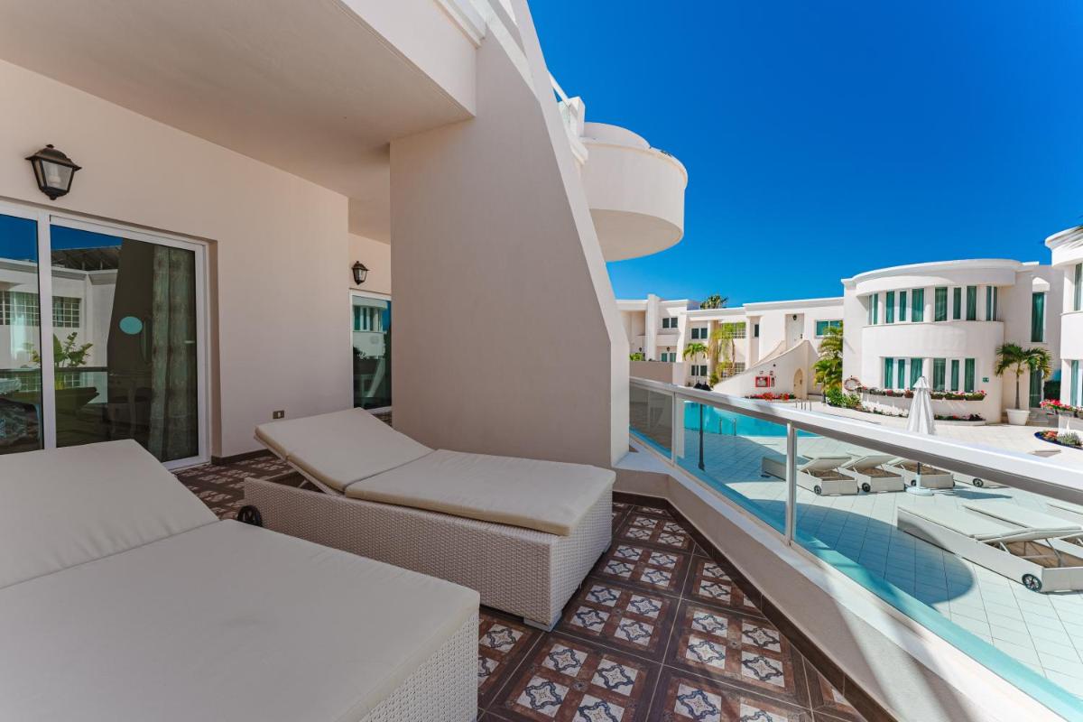 Piscina en o cerca de Flamingo Suites Boutique Hotel