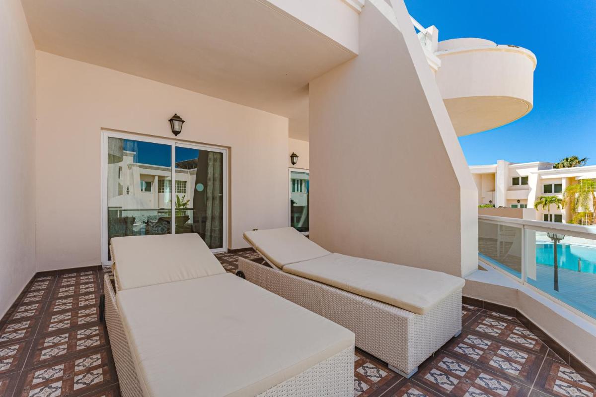 Piscina en o cerca de Flamingo Suites Boutique Hotel