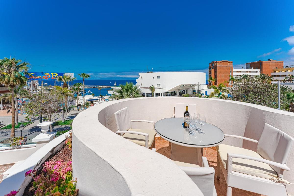 Un balcón o terraza de Flamingo Suites Boutique Hotel