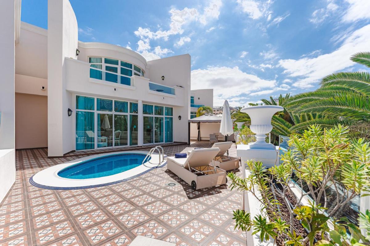 Piscina en o cerca de Flamingo Suites Boutique Hotel