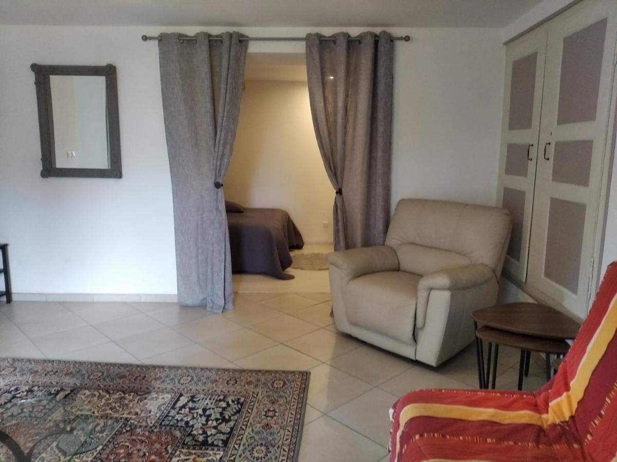Chez la Jeanne - Housity