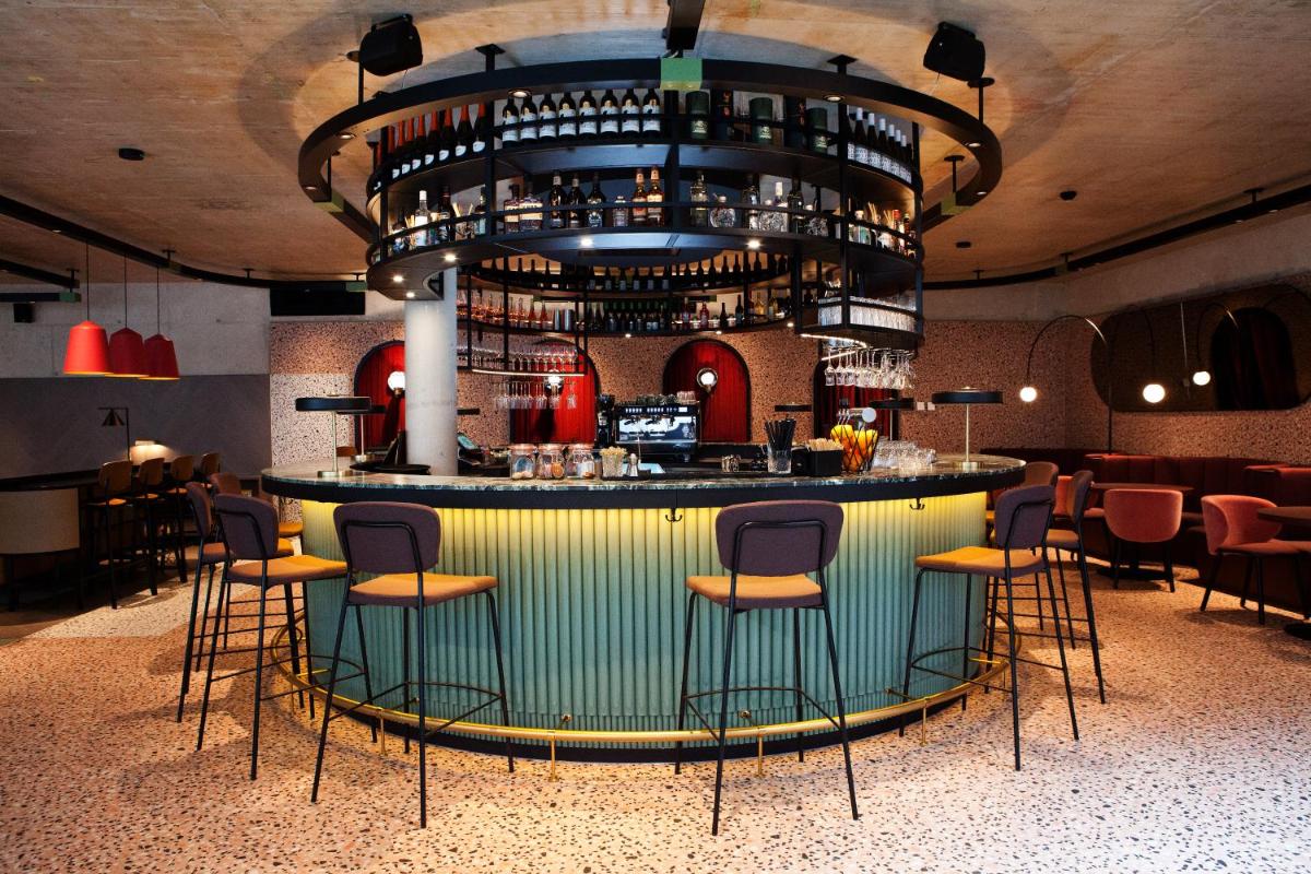 Suitetrails - Hotel Indigo Vienna - Naschmarkt, an IHG Hotel
