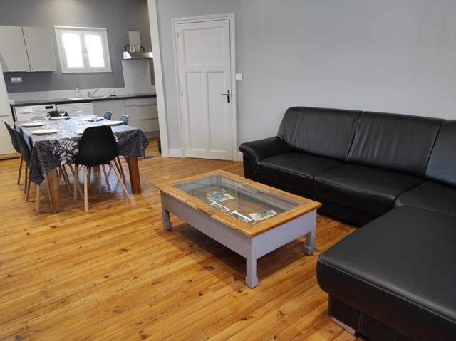 Bonheur and Co - Housity