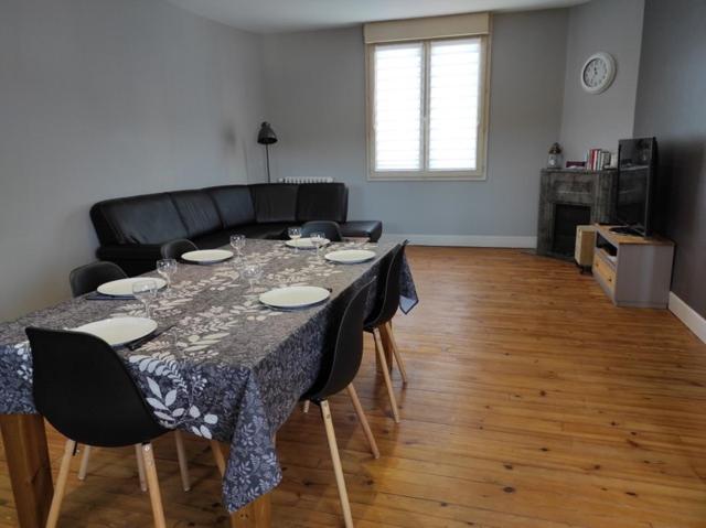 Bonheur and Co - Housity