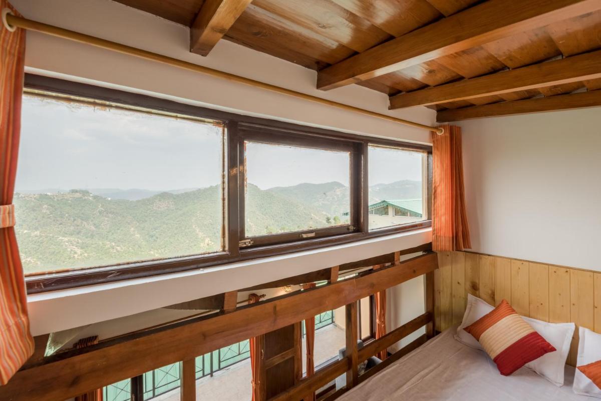 Belle Vue, Studio overlooking the hills w wifi by Roamhome - Housity