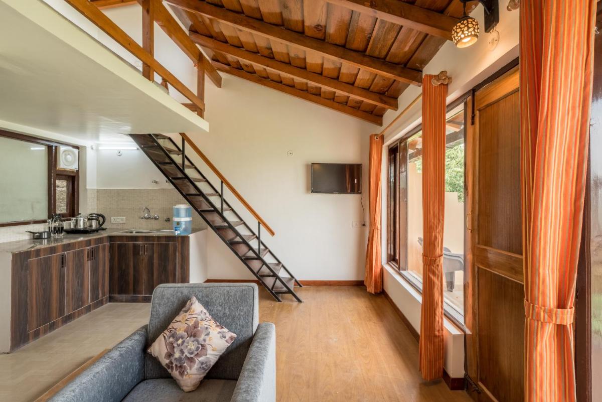 Belle Vue, Studio overlooking the hills w wifi by Roamhome - Housity