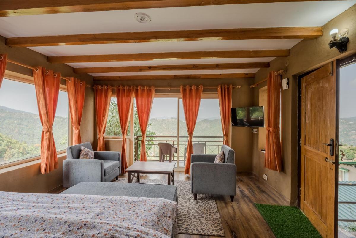 Morning Ridge, Studio overlooking the hills w wifi by Roamhome - Housity