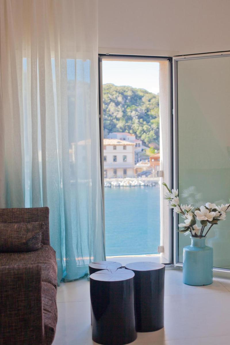 Studio cozy sur la Marina de Bonifacio - Housity