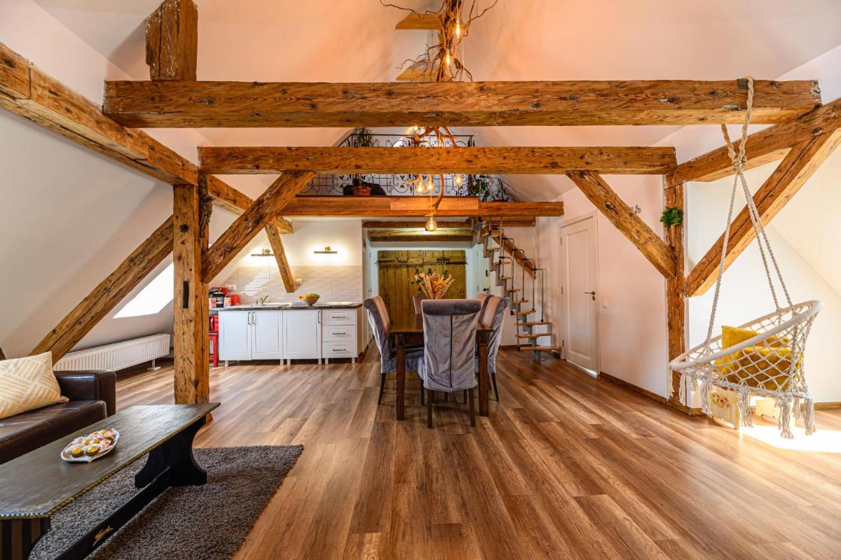 Historical GuestHouse - Housity