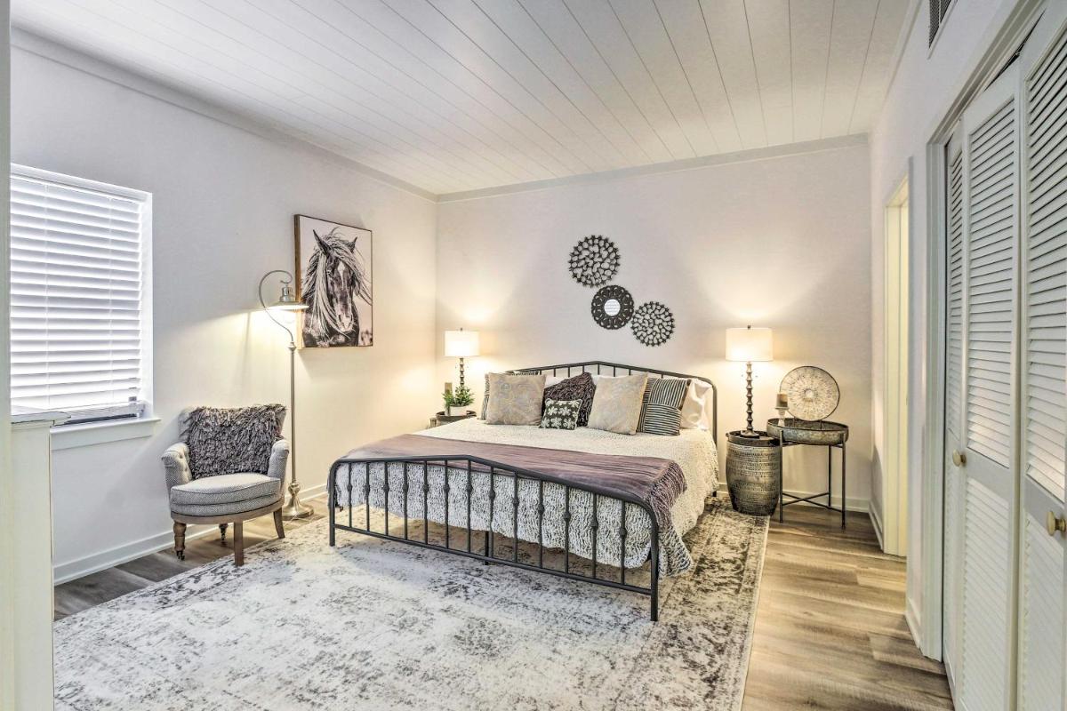 Harborfront Hilton Head Condo with Sunset Views! - Housity
