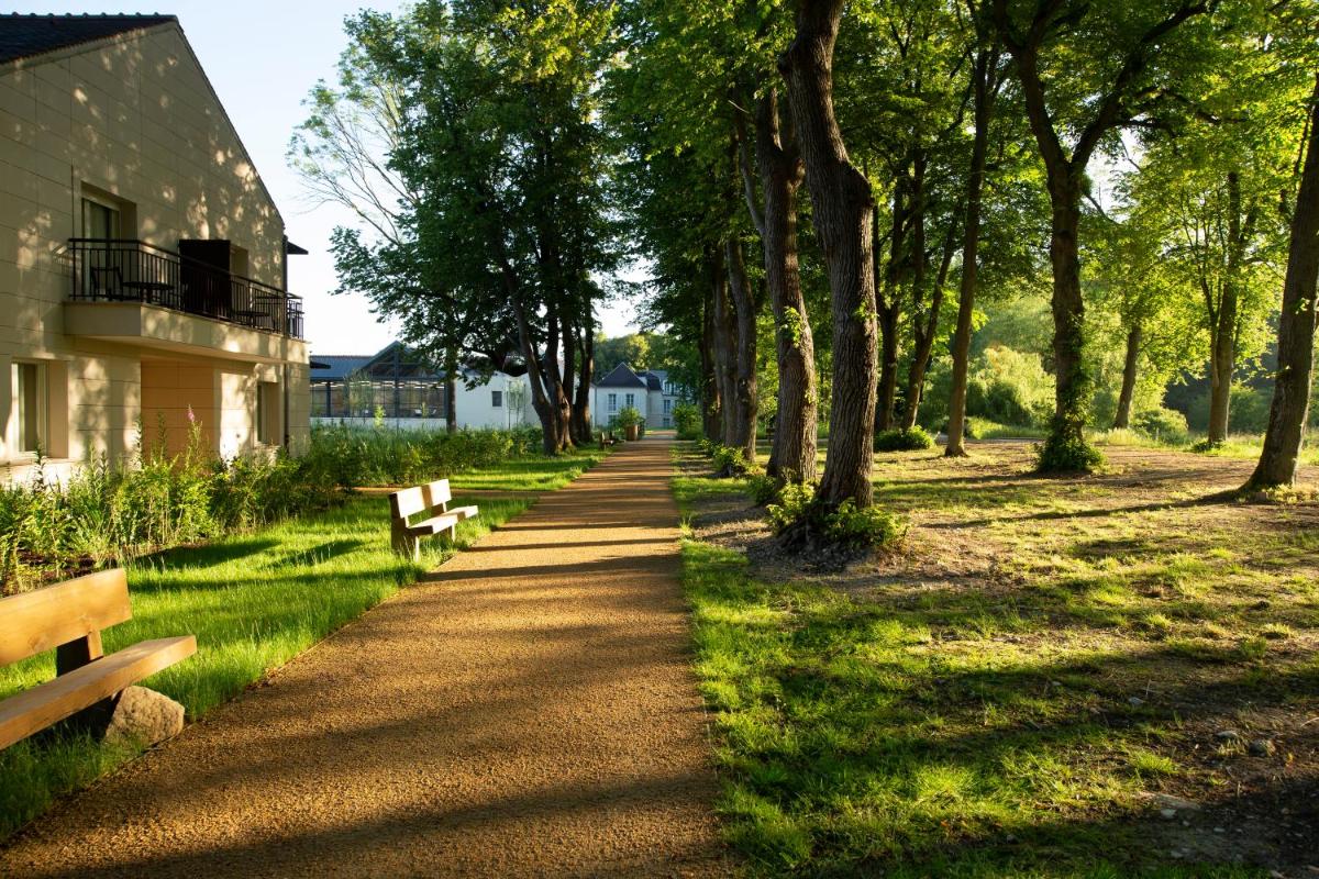Jardin de l'établissement Le Grand Pavillon Chantilly