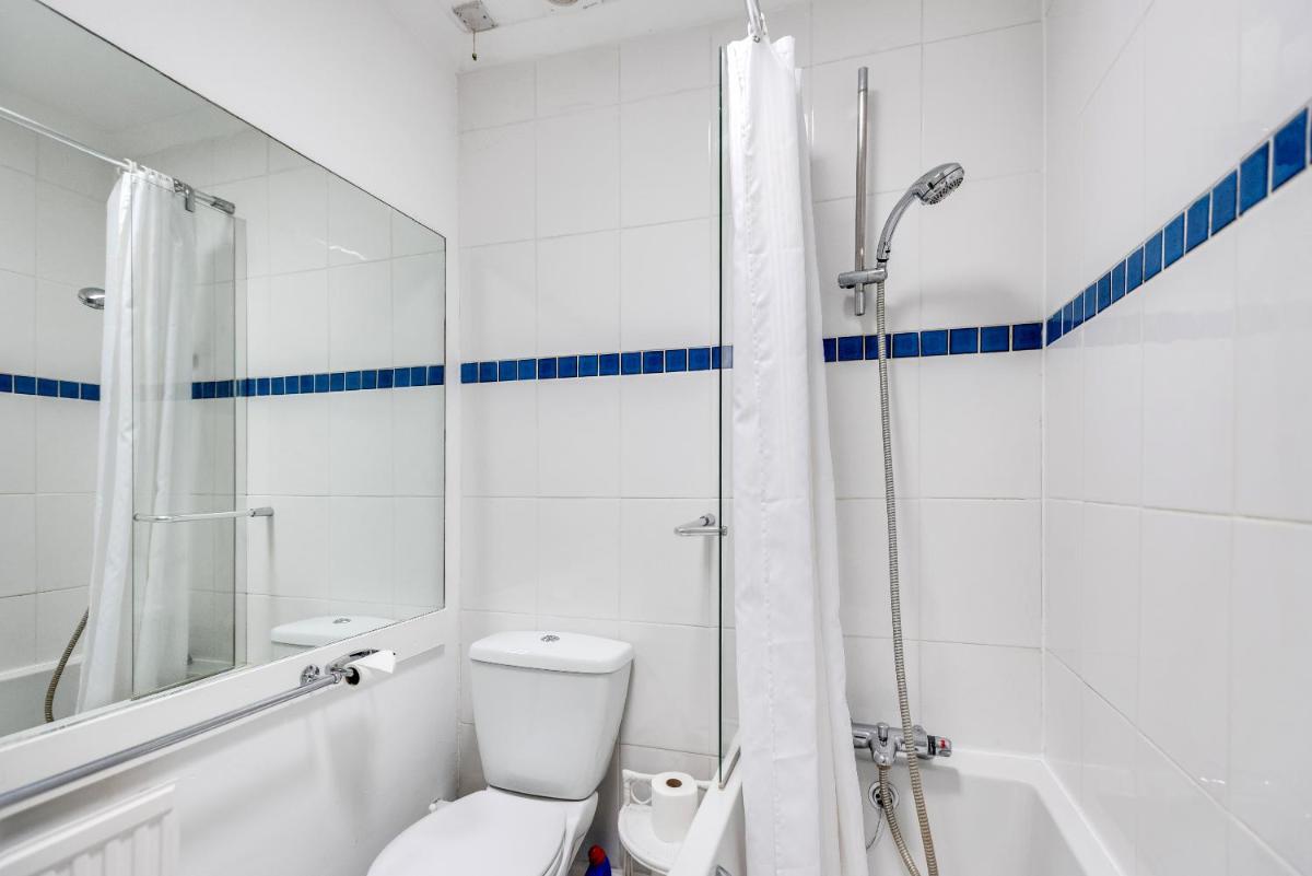 Spacious 1-Bedroom Flat with garden & free parking in Yarnton - Housity