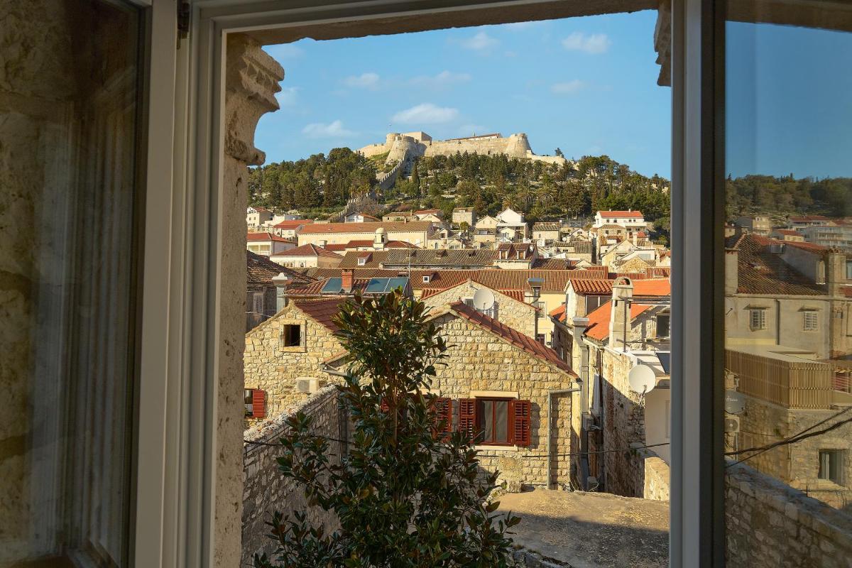 History Hvar Design Heritage Suites - Housity