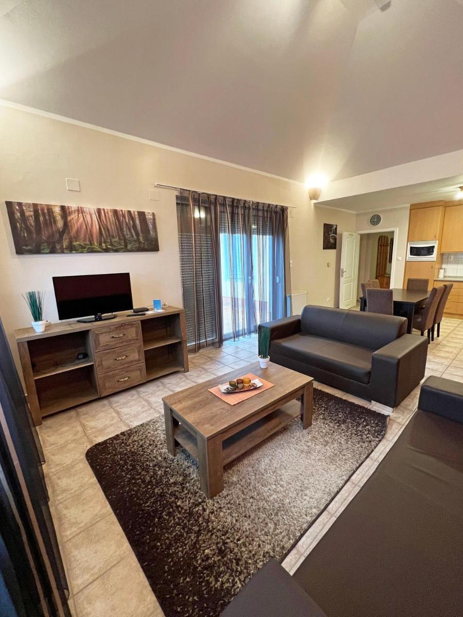 Dunai Panorámás Apartman Dunaszentmiklóson - Housity