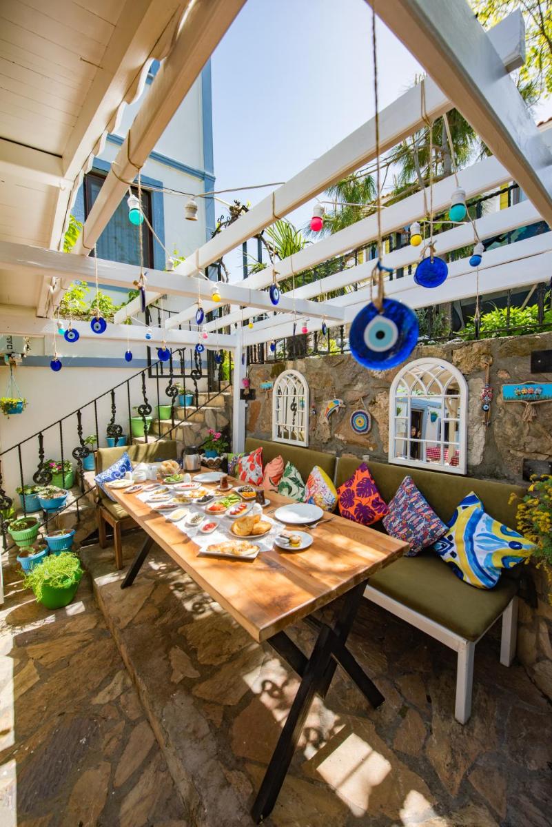 Ebruli Hotel - Housity