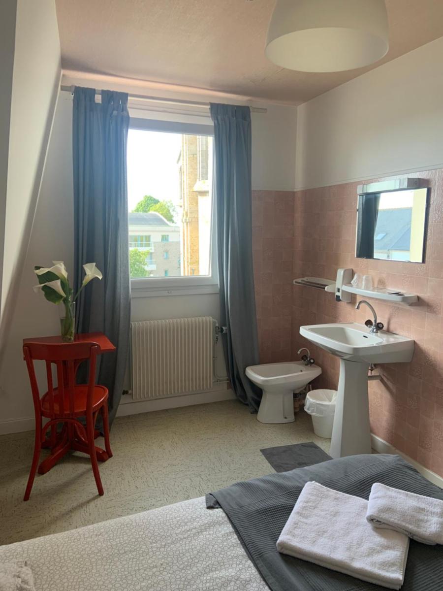 Hotel - LE PERROQUET - Housity