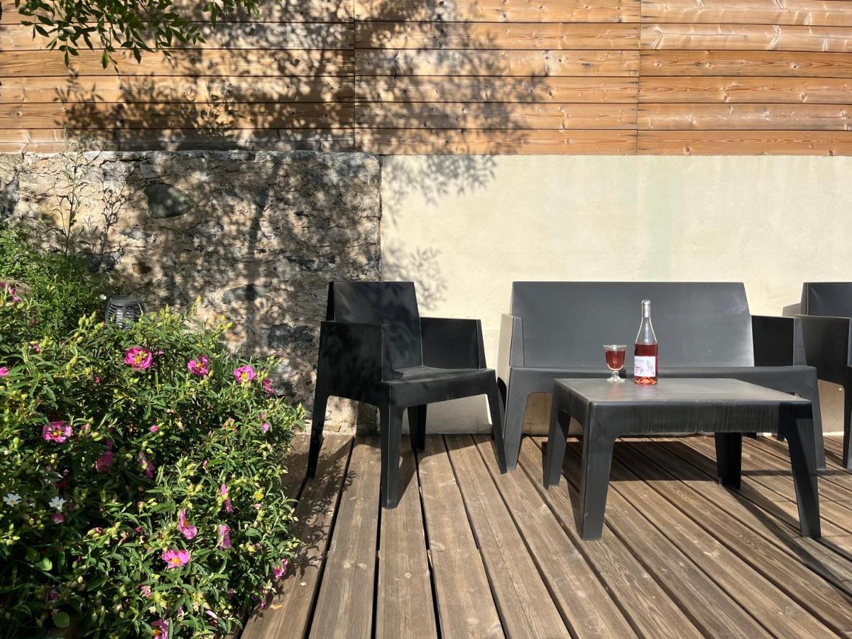 La Maison Cayre, stylish house and terrace, Berlou, natural park - Housity