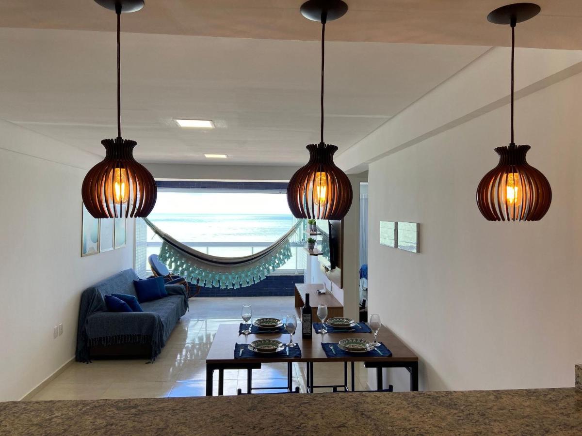 Bela Hospedagem - Flat pé na areia no Bessa com vista incrível do mar - Housity