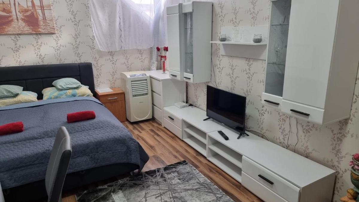 Csillag Apartman - Housity