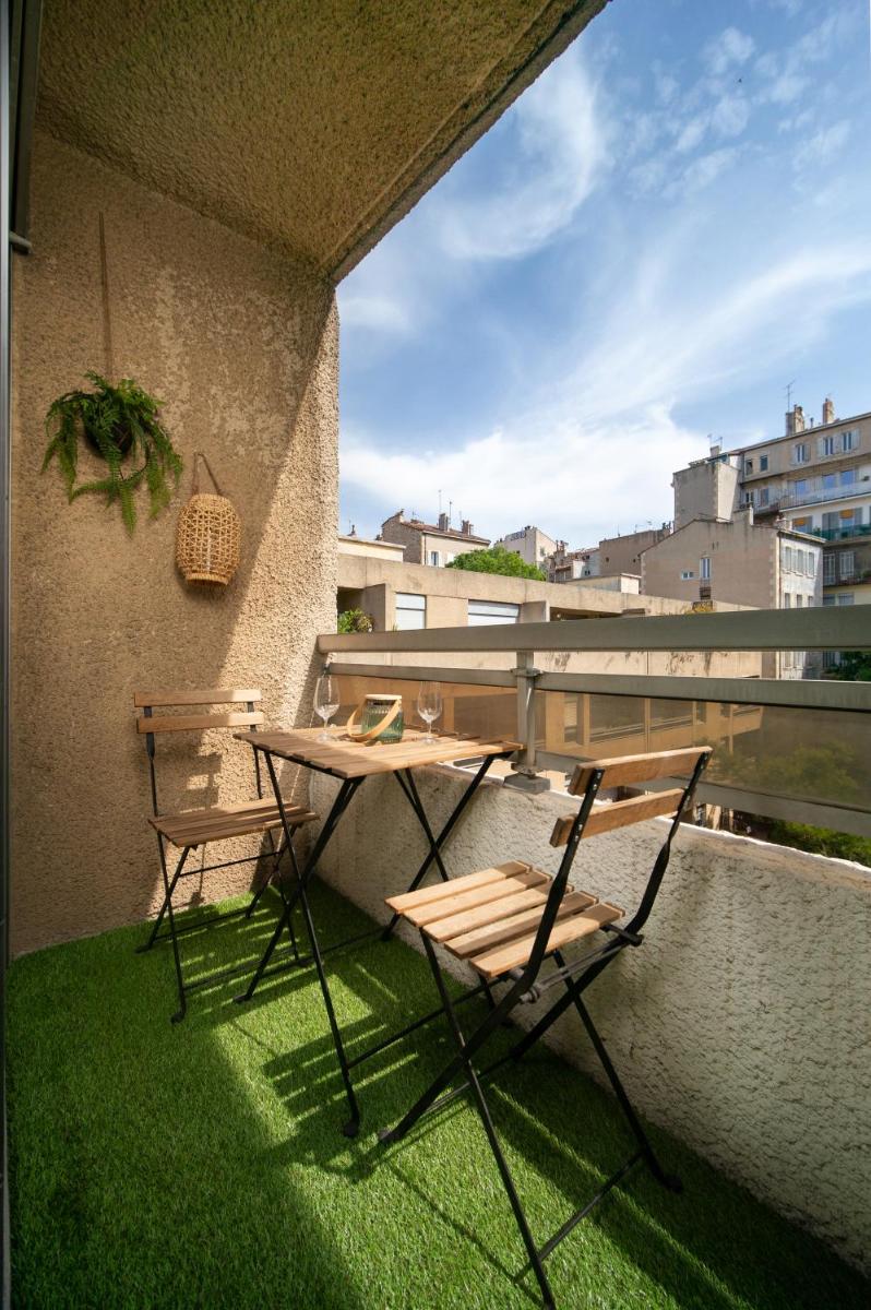 Appartement terrasse Vieux Port Cour Julien - Housity