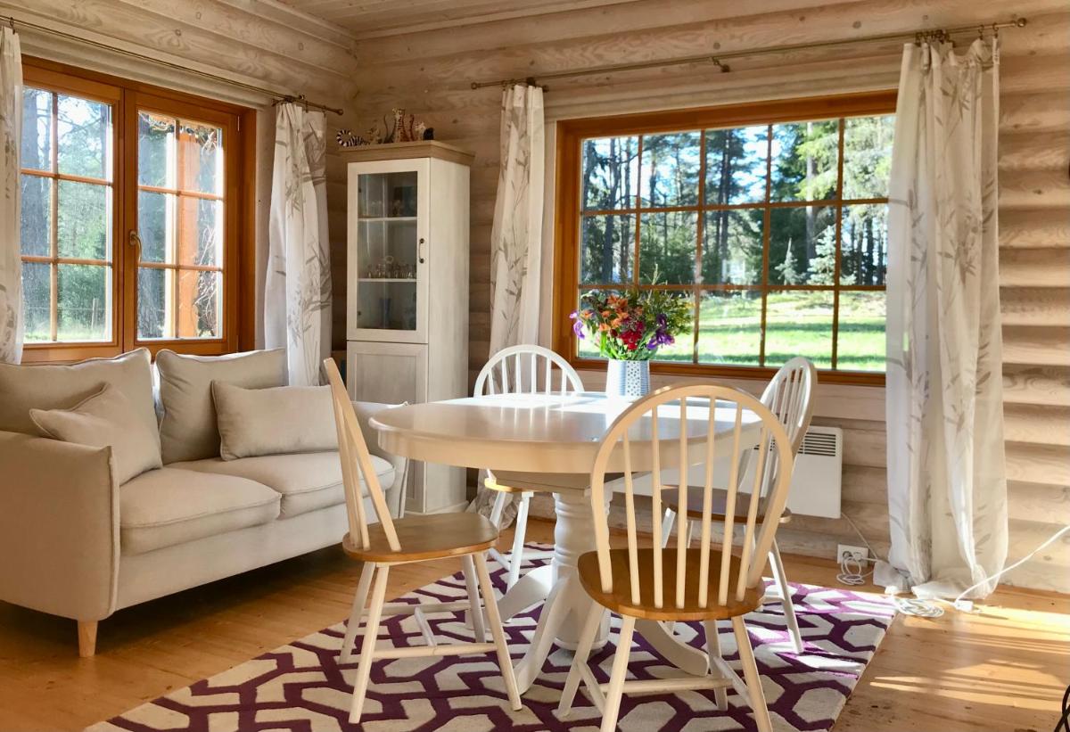 Sea Whisper Cottage - Housity