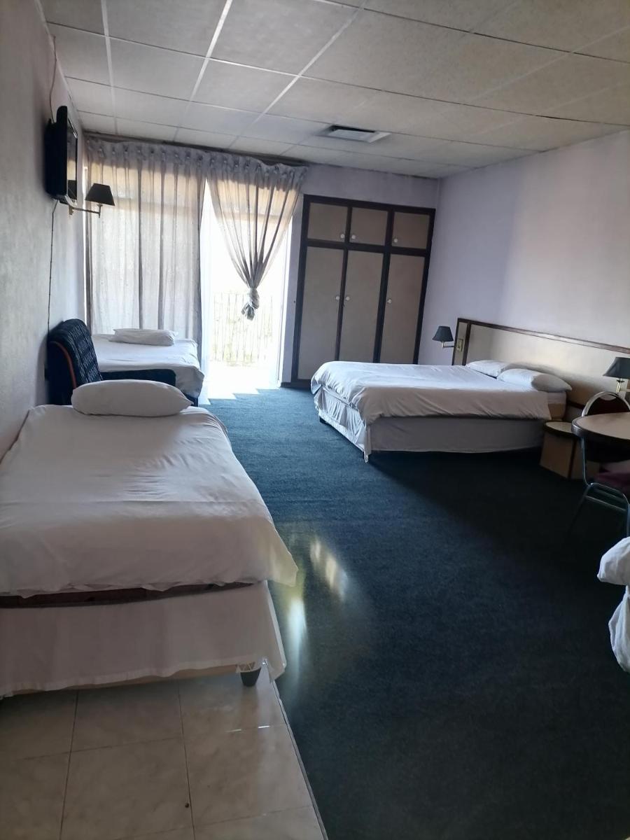 Caponero La Villa Accommodation - Housity