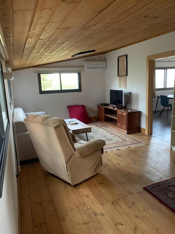 Quiet, relaxing Jerusalem mountains cozy house - Housity