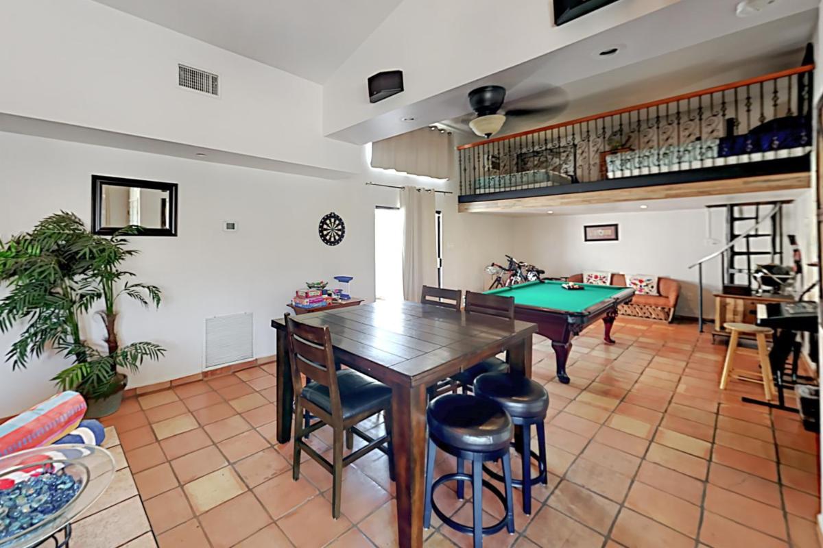 Avenida Mendoza Escape - Housity