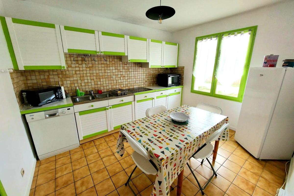 Spacious House With Garden Near The Beach - Housity