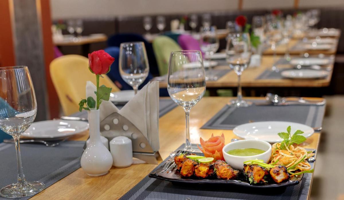 Click Hotel Guwahati - Housity