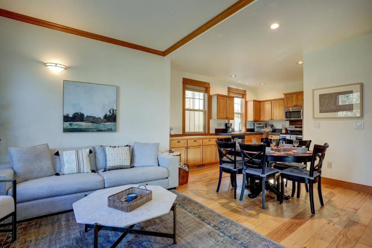 Bunk House - Housity