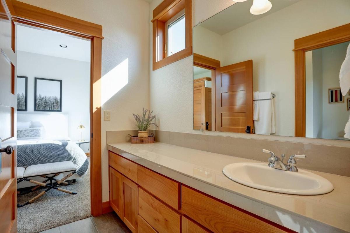 Bunk House - Housity