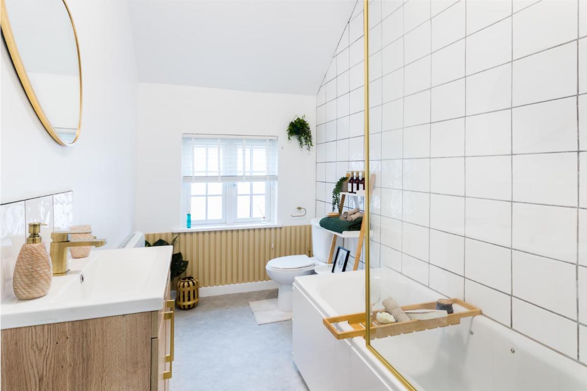 Bridge Hideaway - Housity