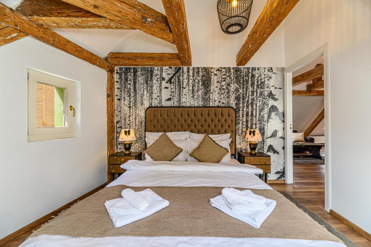 Historical GuestHouse - Housity