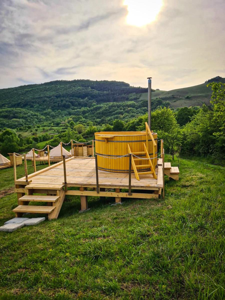 The Hunters Glamping - Housity