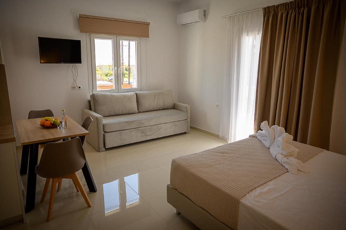 SunSea Studios close to the beach - Housity