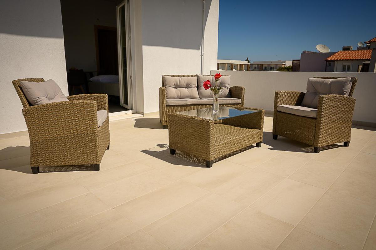 SunSea Studios close to the beach - Housity