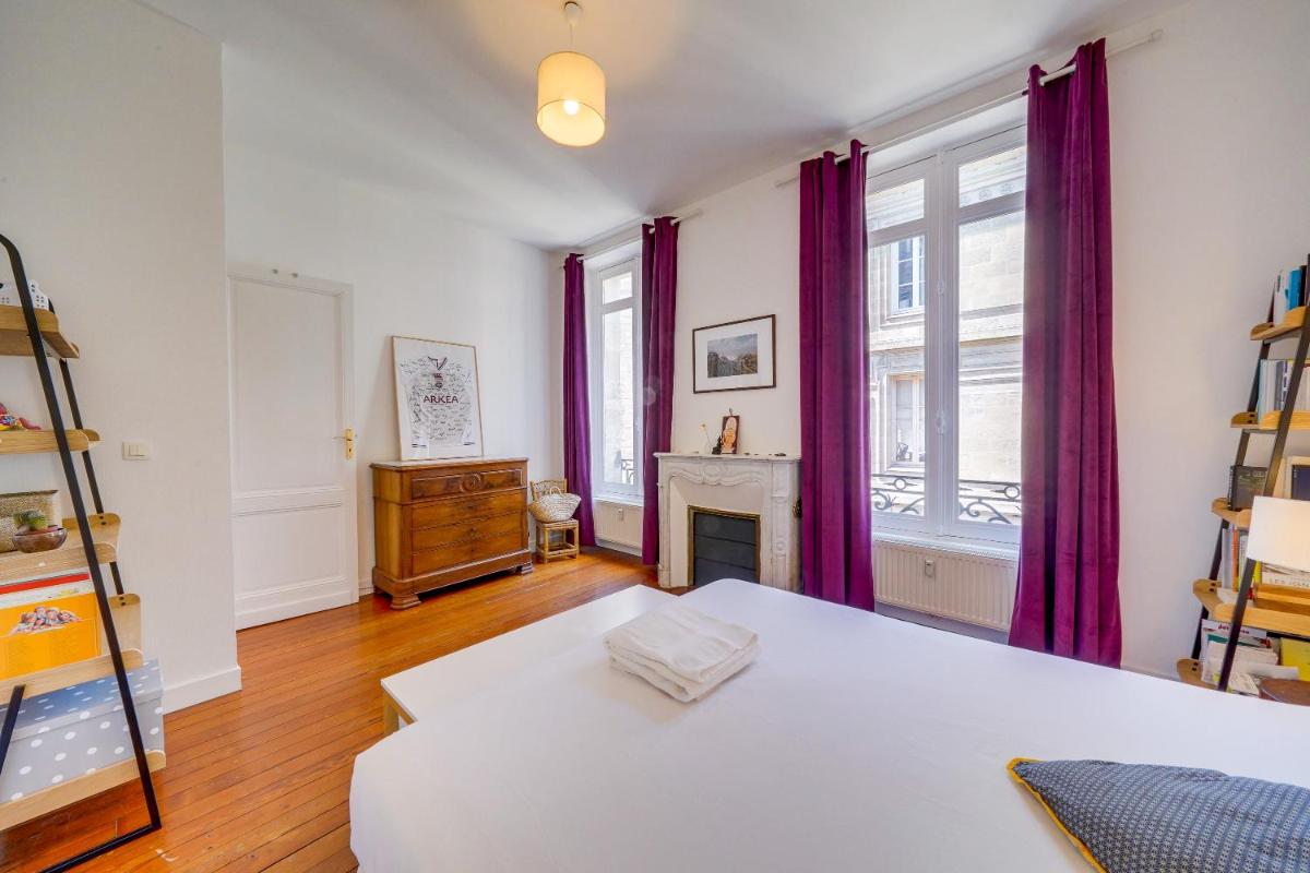 Bordeaux - St Pierre - Cœur historique - 120m2- 4 personnes - Housity