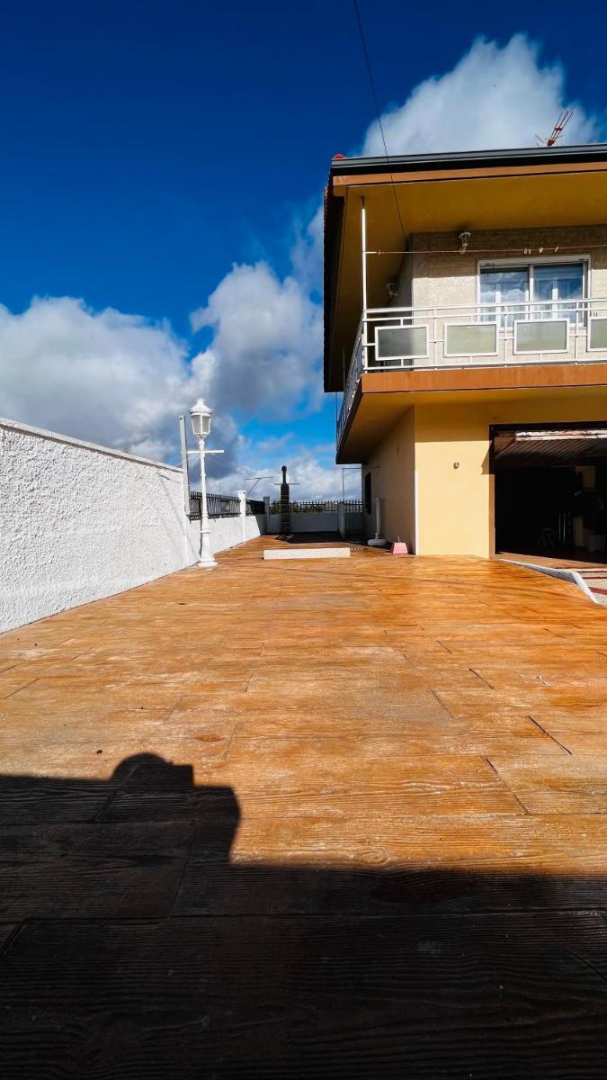 Espaciosa Casa rural, 3 rooms, 2bthros, muy acogedora. - Housity