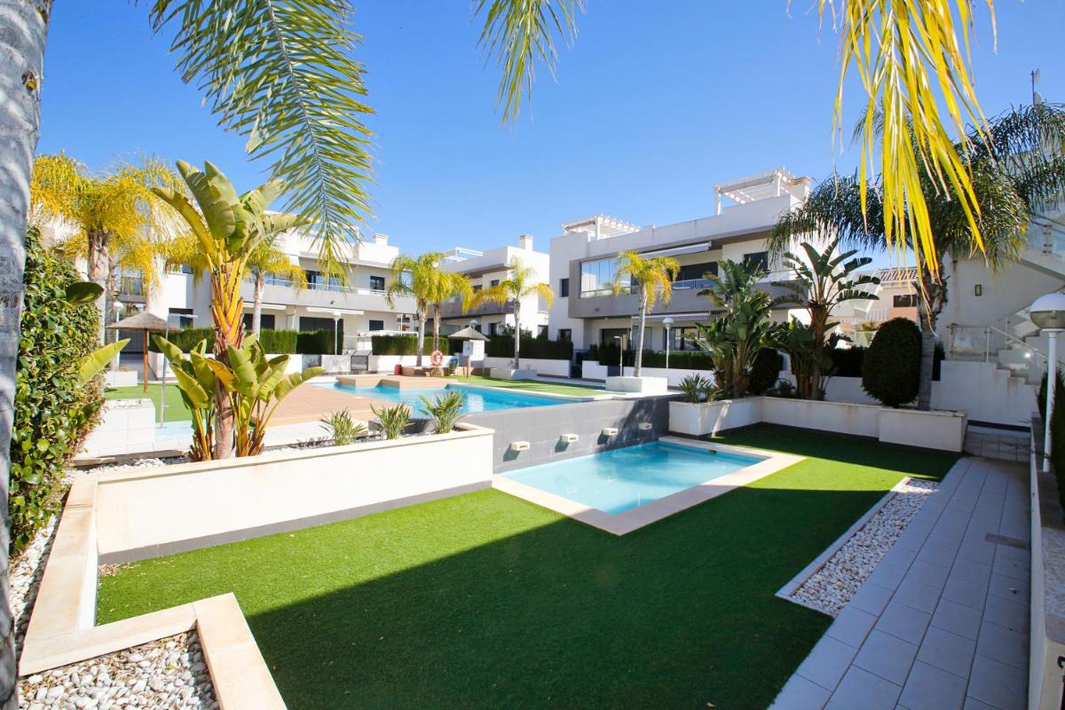 Fantastic Home with AC, pool and bbq - Housity